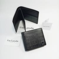 ราคา Guy Laroche กระเป๋าสตางค์ผู้ชายพับสั้น มีลิ้นกลาง สีดำ หนังลาย โลโก้ดำ หนังแท้100% (24058618606)