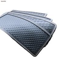 ราคา ส่งฟรี! ♘แผ่นกันลื่นติดเพชร (ลายตาราง) แผ่นยางวางพระหน้ารถ แผ่นยางวางมือถือบนคอนโซลรถยนต์ ซิลิโคนกันลื่นวางของในรถยนต์ (23330184586)