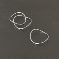 ราคา (ring) : FLOW 1MM RING silver925 handmade ring / แหวนเงินแท้ แหวนคลื่น แหวนแฮนเมด (ราคาต่อ 1 วง) / YOUR WISHLIST (9487802854)