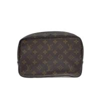 ราคา LOUIS VUITTON Pouch TRUTH TOILETTE 23_MONOGRAM CANVAS PVC Brown Monogram Direct from Japan Secondhand (56154015589)