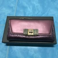ราคา กระเป๋าตังค์ใบยาว Charles and Keith แท้ (6534387734)