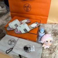 ราคา ❤️Used Like Verynew Hermes Oran Flat Sandal White Silk Print lIning Shoes Size38 (41950542606)