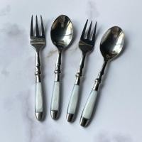 ราคา (House of Shell) 1 ชิ้น ช้อนส้อมกาแฟสแตนเลสด้ามจับหอยมุกขาว - 1 pcs. coffee spoon&fork stainless steel with white pearl (12943118318)