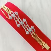 ราคา สร้อยข้อมือแฟชั่นผู้หญิงเพชร CZ ลายพิกุลสามดอกไขว้สายเลสคู่ ชุบทองไมครอนและชุบทองหน้าทองคำขาว (10023274404)