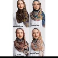 ราคา [PRELOVED] Kyra SCARF - Frosty (11333408497)