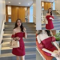 ราคา XS,M SLYQ CABERNET ORGANZA SLEEVE DRESS เดรสเกาะอกแขนตุ๊กตาผ้าออแกนซ่า ชุดเดรสสีแดง (15339747613)