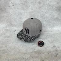 ราคา หมวกมือสองลายพราง MLB NY (28975169340)
