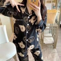 ราคา ชุดนอนหมีพูห์​ มี2 สี ดำ ขาว (3621083265)