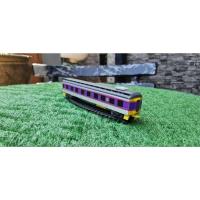 ราคา โมเดลรถไฟไทย วิ่งได้จริง ตู้รถนอนปรับอากาศชั้น 2 พร้อมราง 1 เส้น (16497660757)