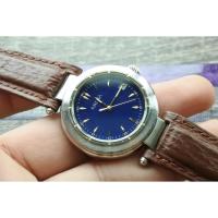 ราคา นาฬิกา Vintage มือสองญี่ปุ่น KRIZIA SWISS MADE ระบบ QUARTZ ผู้ชาย ทรงกลม กรอบเงิน หน้าสีน้ำเงิน หน้าปัด 36mm (22118431931)