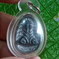 ราคา พระปิดตาเจ้าคุณผล วัดหนัง เนื้อตะกั่ว พิมพ์นะหัวเข่า ปี 2509 (46703272449)