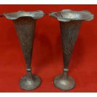 ราคา แจกันปลายสะบัดงานเก่าโบราณ ก่อนเคยนิยม เนื้ออลูมิเนียมกะไหล่เงิน ขนาดวัดตามภาพ ชอบสะสมของเก่าควรมีค่ะ (25851279182)