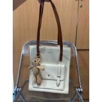 ราคา กระเป๋าสะพายไหล่ทรงกระเป๋านักเรียน Taywin สีครีม มือสอง (50951967240)