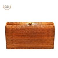 ราคา กระเป๋าย่านลิเภาทรงหนีบใหญ่สี่น้ำตาลหูย่านลิเภา (26718904274)