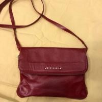 ราคา กระเป๋า giordano สีแดง ของแท้ สภาพดี (2598251010)