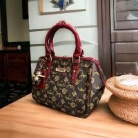 ราคา กระเป๋าแบรนด์ Cheritan แท้ ราคารวมส่ง ขอดูรุปเพิ่มเติมได้ (20381247900)