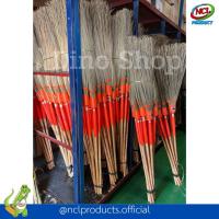 ราคา ไม้กวาดทางมะพร้าว ด้ามยาว ไม้กวาดทางมะพร้าวบล็อคพลาสติก ถอดด้ามได้ ไม้กวาดทางมะพร้าวด้ามกลึงเรียบ (18974176511)