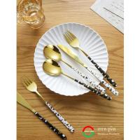 ราคา ช้อนส้อม ช้อนส้อมเกาหลี ด้ามเพ้นสี SUS304 (26435504786)