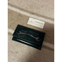ราคา กระเป๋าใส่กุญแจ Gucci Key Case Horse Bit Black Leather 577197M มือสอง ของแท้ (24420230395)