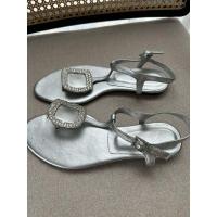 ราคา รองเท้า Roger Vivier Chips Strass Buckle Flats Thong Strap Sandals In Metallic Silver Size 38 (29156590686)