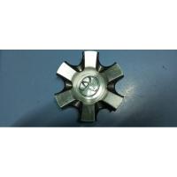 ราคา ฝาดุมล้อโตโยต้า หกแฉก หน้าโครเมี่ยม สีดำ มือสอง (24637912101)