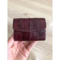 ราคา กระเป๋าหนังปลาไหลแท้ % มือสอง ใส่เหรียญใส่บัตรได้ สภาพดี✨ (22143733917)