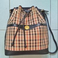 ราคา **สินค้าจัดโปรฯ** กระเป๋า Daks London "แท้" มือ2 (2778949197)