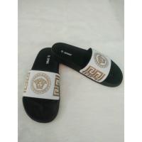 ราคา รองเท้าแตะรัดส้นผู้ชาย Versace รองเท้าแตะ Versace สําหรับผู้ชาย รองเท้าแตะ unisex ราคาถูก (42213525802)