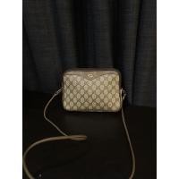 ราคา used gucci crossbody vintage รุ่นน้องบลิ๊งตี้ (11186000970)