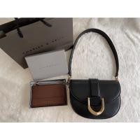 ราคา 1 แถม 1 Charles & Keith Mini Gabine Saddle Bag แถมฟรีกระเป๋าสตางค์ใบเล็ก (15146974486)