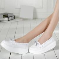 ราคา RUNGO รองเท้าพยาบาล รองเท้าสีขาว (2430818138)