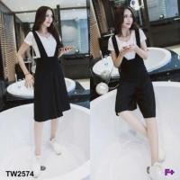 ราคา ส่งฟรี! เซต 2 ชิ้น เอี๊ยม + เสื้อยืด ชุดเซทผู้หญิง สไตล์เกาหลี (395947252)