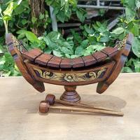 ราคา ระนาดเล็ก ระนาดไม้ เครื่องดนตรีไทย รุ่นสีน้ำตาลโอ๊ค + สีทอง ขนาดกว้าง 10.5 x สูง 7 นิ้ว สำหรับตกแต่งบ้าน ร้านค้า (23275004294)