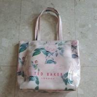 ราคา กระเป๋าถือ TED BAKER LONDON แท้ มือสอง (25105097664)