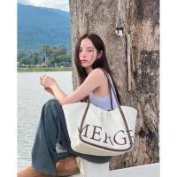 ราคา (New! รอบ Sale) ‘Merge A Day Bag’ in Brown Dart (42472628497)