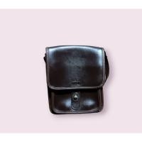 ราคา กระเป๋าสะพายข้างชายหนังสีน้ำตาลเข้มมือสอง (22687306174)