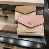 ราคา ของแท้!! พร้อมส่งในไทย!! coach กระเป๋าสตางค์ใบสั้น แบบ 3 พับ งาน shop ใหญ่ (5546041519)