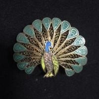 ราคา เข็มกลัดเงิน เข็มกลัด จี้เงิน จี้ นกยูง ลงยาโบราณ เป็นได้ทั้งจี้และเข็มกลัดค่ะ (5432461866)