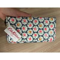 ราคา กระเป๋าสตางค์ใบยาว Cath Kidston London มือสอง ของแท้% สภาพสวย สภาพเก็บยังไม่ผ่านการใช้งาน (27633495815)