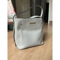 ราคา กระเป๋า shuberry สีเทา (10693723772)