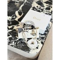 ราคา DIOR D-joy กระเป๋ารูปหัวใจ สีขาวและสีดำ กระเป๋าสะพายข้างและถือได้ (41327924967)