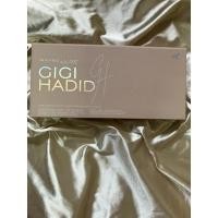 ราคา GIGI HADID jetsetter palette สภาพ80% ตีหมดอายุ 130฿ (16175098742)