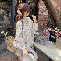 ราคา (พร้อมส่ง)รุ่นAZ-เชิ้ตละมุน10 เสื้อเชิ้ต แขนยาว สีขาว ผ้าชีฟองนิ่มพริ้ว คอวี พิมพ์ลายดอกไม้ทั้งตัวน่ารักๆ (24891367630)