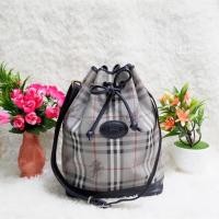 ราคา Burberry vintage กระเป๋า Burberrys เบอร์เบอรี่ของแท้ (5133943586)