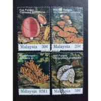 ราคา แสตมป์มือสอง Completed Set - Fungi of (22469188644)