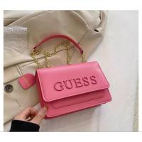 ราคา กระเป๋าคล้องไหล่หรือถือพร้อมสายโซ่สะพายได้ GUESS (46553809185)