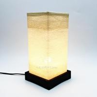 ราคา โคมไฟตั้งโต๊ะเส้นด้ายทอมือสีครีม ทรงสี่เหลี่ยมพับเก็บได้ พร้อมฐานไม้ (12723705834)