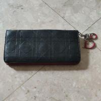 ราคา ***กระเป๋าสตางค์ ยี่ห้อ Dior แท้ (มือสอง) (28713040047)