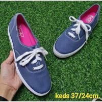 ราคา keds แท้ มือสอง รองเท้าผ้าใบสนีคเกอร์ เบอร์ 37 (22747009080)