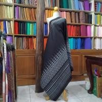 ราคา ซิ่น ผ้าไหมมัดหมี่ ไหมแท้ 3ตะกอ ขนาด 1x2เมตร ลายทางด่วน เชิงล่าง พื้นสีดำ รหัส R2Q-NY-03276812 (25943167861)